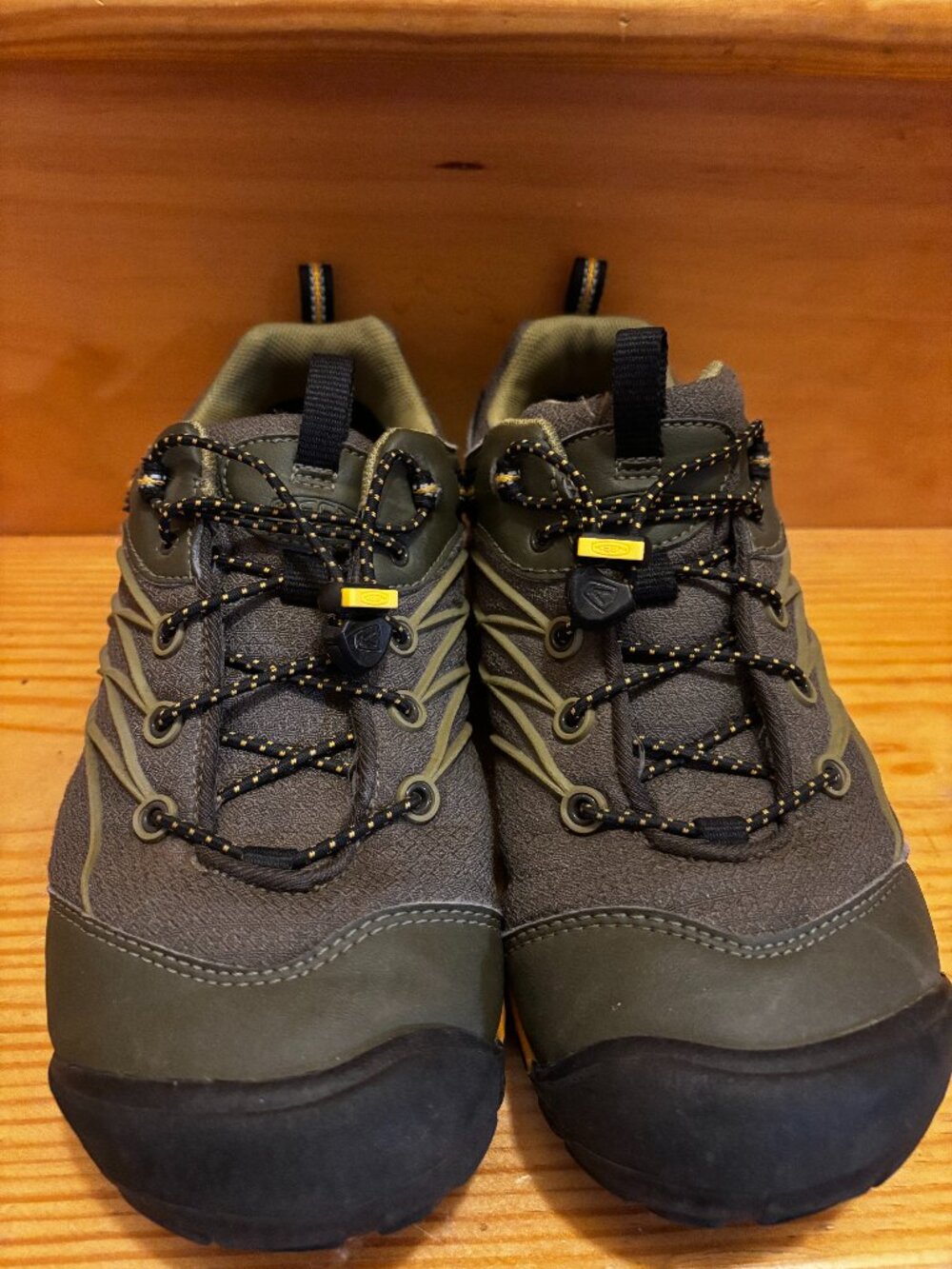 Keen Alamosa Waterproof Women's Hiking Shoes Sz 7.5